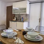 Taksim Neo Pera Apartahotel 4*