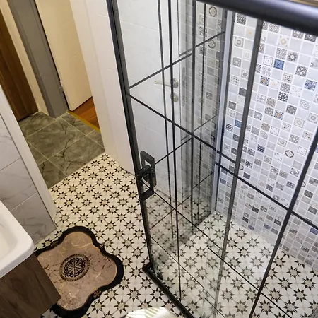 Apart Otel Taksim Neo Pera 4*