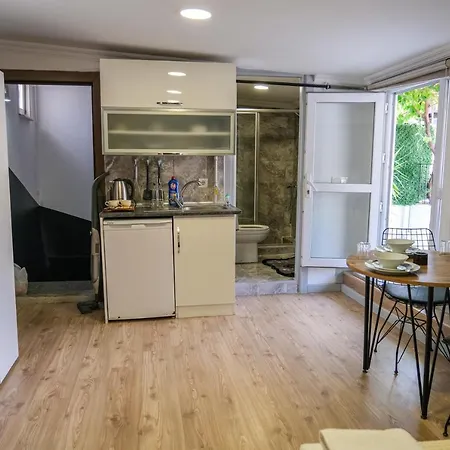 Taksim Neo Pera 4*