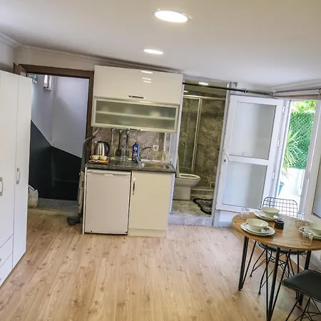 Taksim Neo Pera Aparthotel 4*