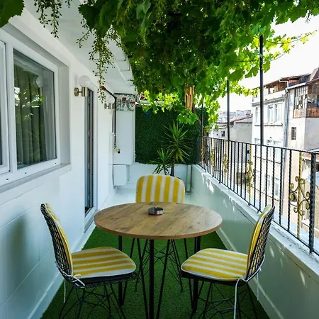 Apart Otel Taksim Neo Pera 4*