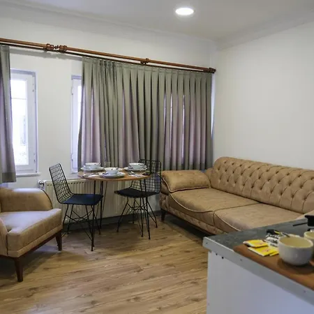 Taksim Neo Pera 4*